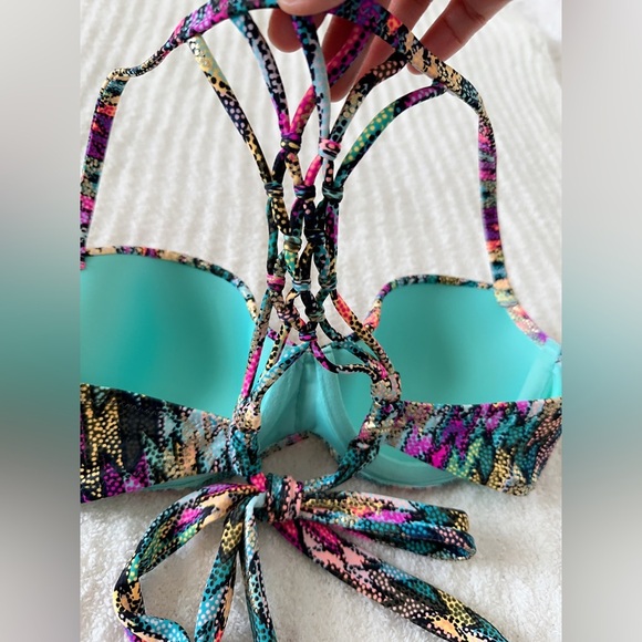 NWOT Shade & Shore Multicolor Bikini Top - Picture 5 of 6